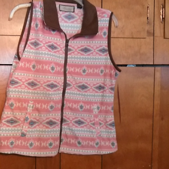 Vest - Picture 1 of 2